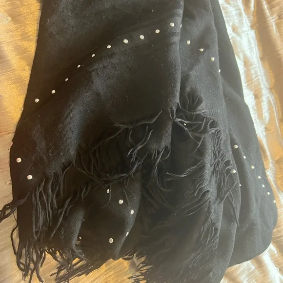 Cucci shawl - Picture 7 of 11
